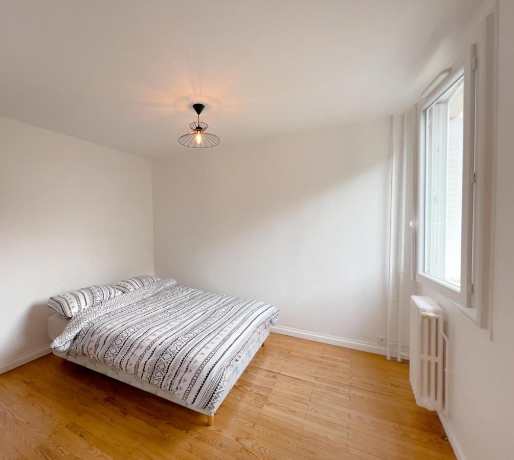 Appartement Spacieux Avec Balcon Saint-Fons Buitenkant foto